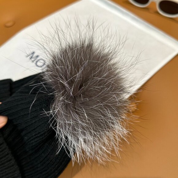 Moncler Black Ribbed Beanie with Pom Moncler - Picture 4 of 7